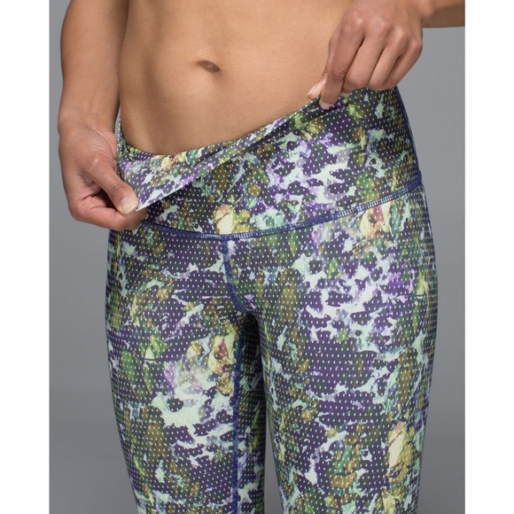 Lululemon Wunder Under Crop II Roll Down Floral Sport White Multi - Picture 6 of 13